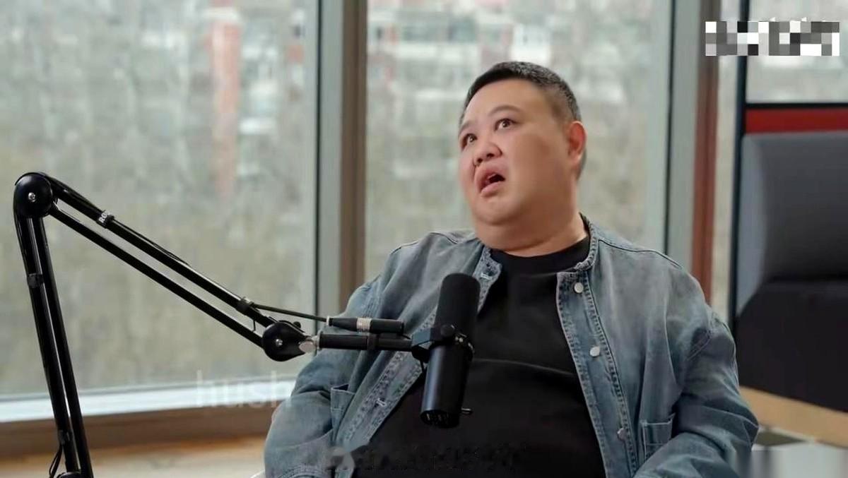 孙越说，他和岳云鹏搭档17年，微信聊天不超过10句。
我看到这儿，直接一个愣住。