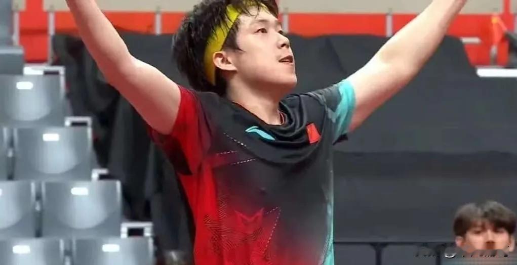 中国台北男乒主教练王翊泽尴尬了！亚运会男团半决赛王楚钦在2:0领先的情况下被林昀