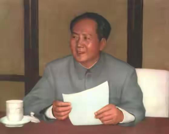 全球独一份！毛主席留下的“隐形遗产”，比金山银山还值钱
 
毛选精华 
 
提起