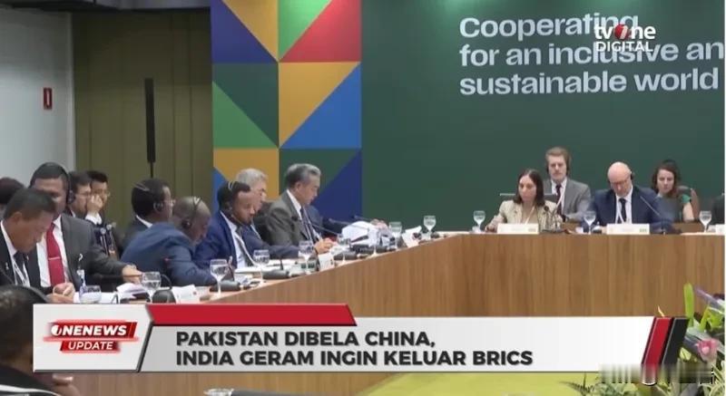 印度威胁要退出金砖国家行列？
天啊！！！天下还有这好事吗？！！！
据说他们很不满
