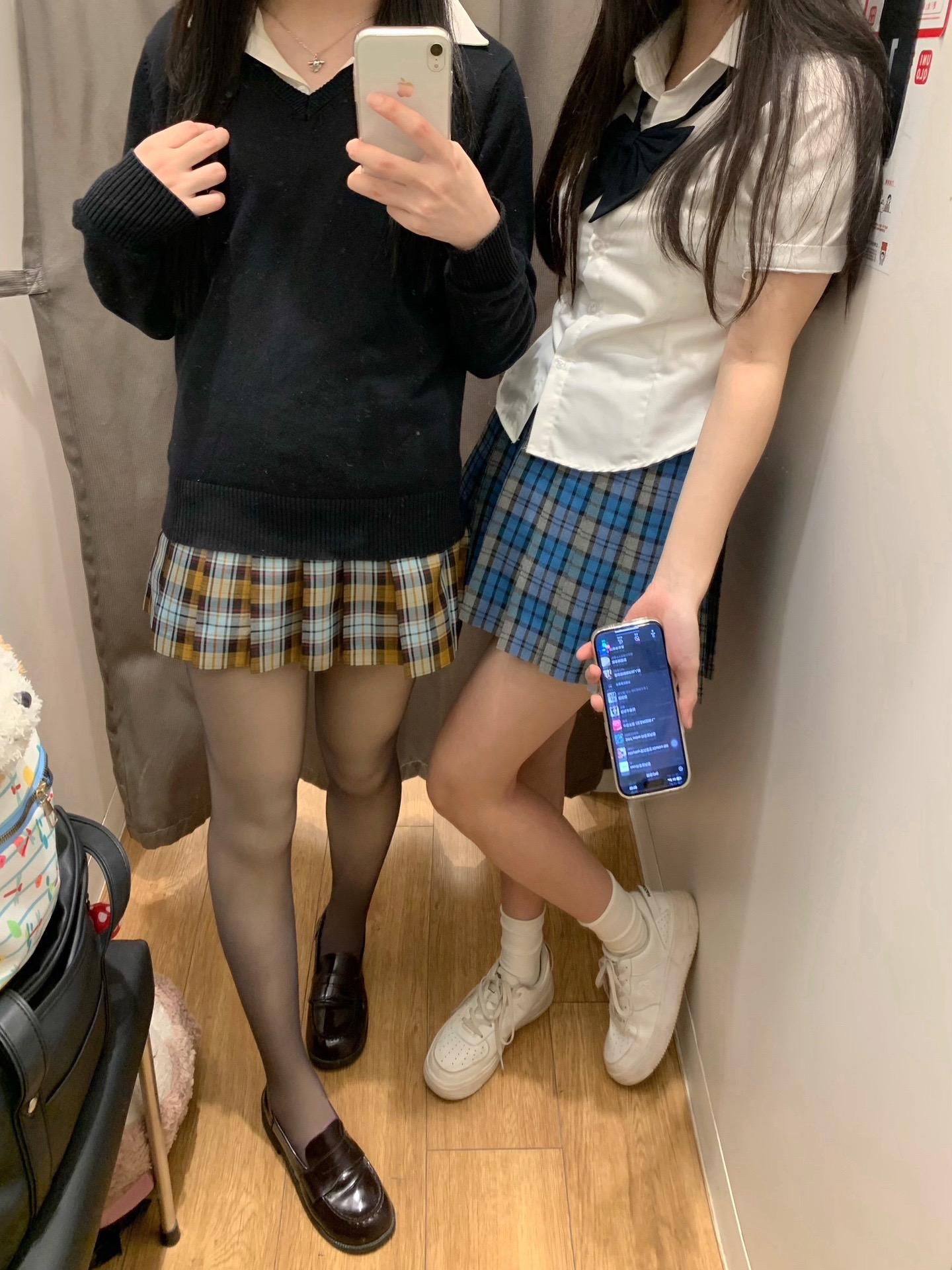 你能不能别跟别人聊天了 哦哦 我才是别人