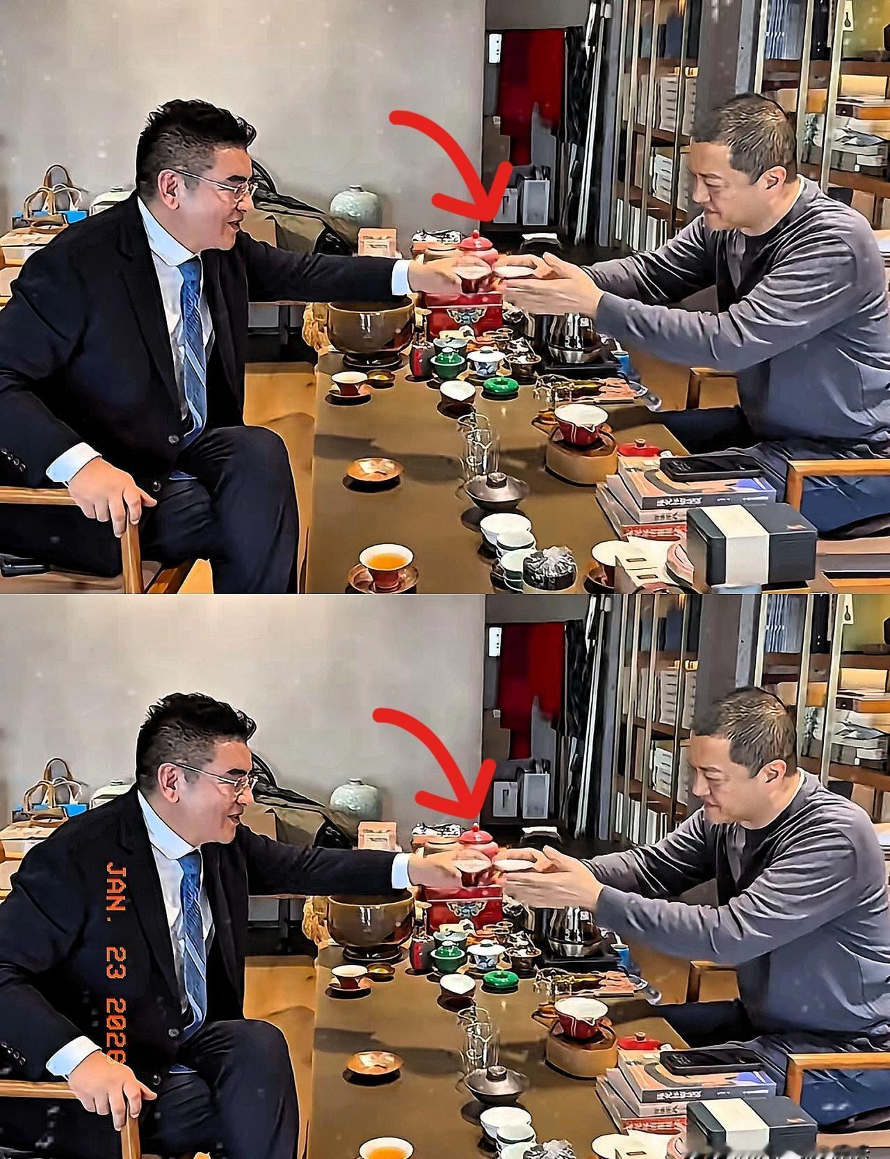 医院欠租2600万，濒临倒闭。
李亚鹏面前坐着一个随时可能“引爆”的陈光标。
他