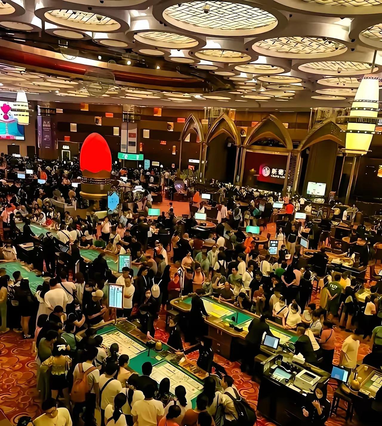 澳门的赌业关门一半，真是讽刺，并不是说澳门没本事，而是本事太大了，本事太大了不让