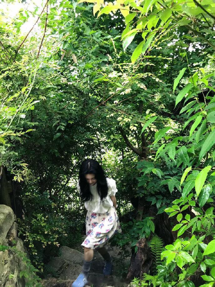 章若楠ins第一条百万赞章若楠 ins 迎来里程碑时刻，首条百万赞帖子诞生，简约