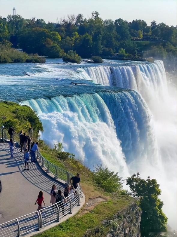 【财富晚茶】午盘透析(11.04)：北证跌2.29%：旅游反弹能源回调导语：作者