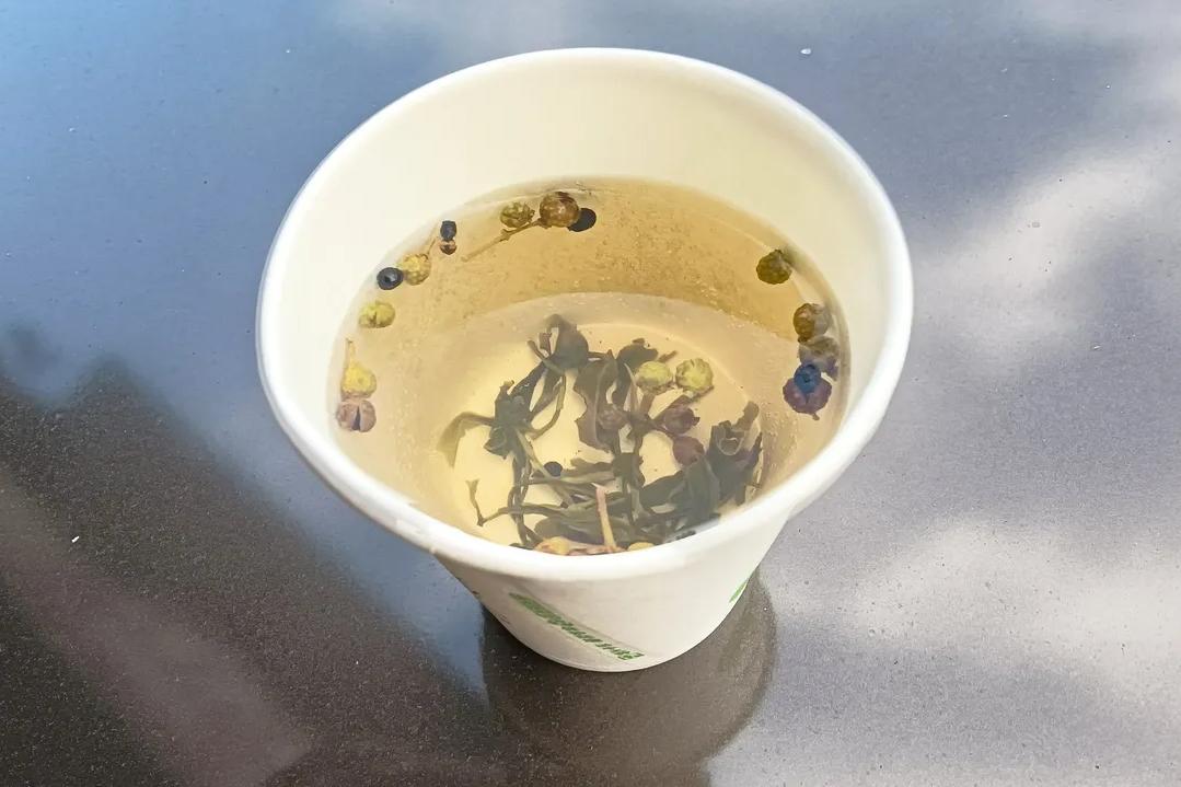 南方乡下宗族，好重的重男轻女思想呀。   因婆家一位远房婶娘逝世，在外地的宗亲一