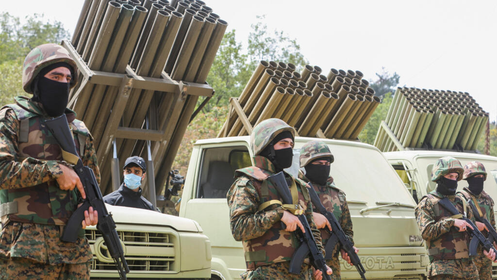 以色列总理内塔尼亚胡开出停火硬条件：“必须先消灭黎巴嫩真主党”。他同时要求解除真