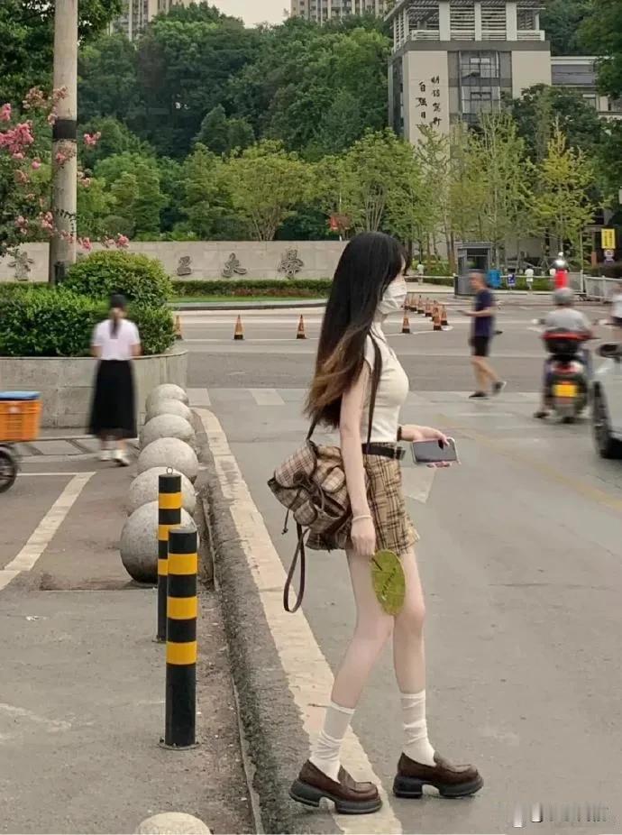 长路漫漫，独行无伴。