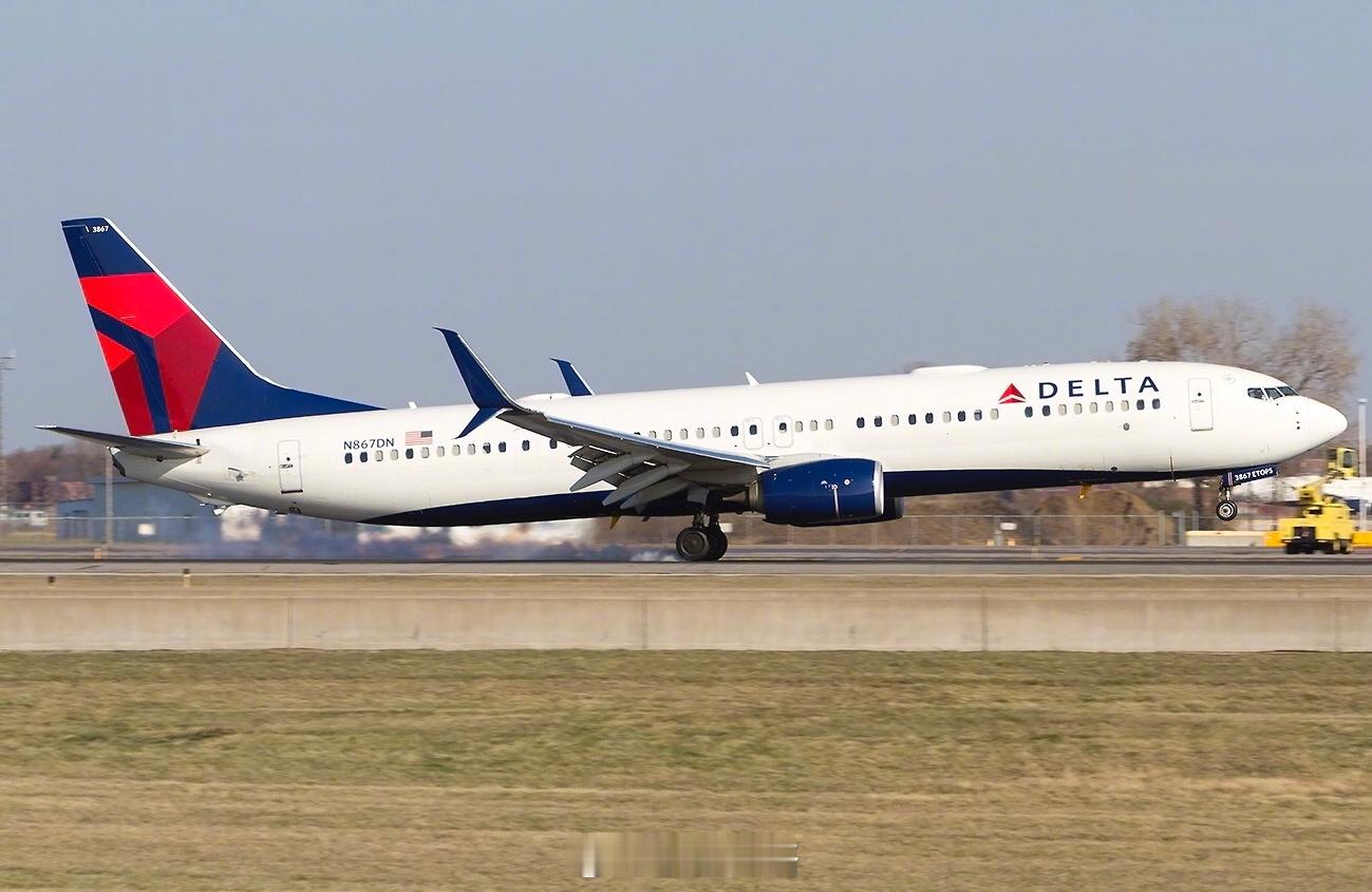 【737 MAX 9门塞有问题 737-900ER类似结构也检查一下】FAA发出
