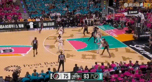 克林根被文班比太矮，杨瀚森：上我对攻试试？
图1-2：末节文班连打克林根3个，还