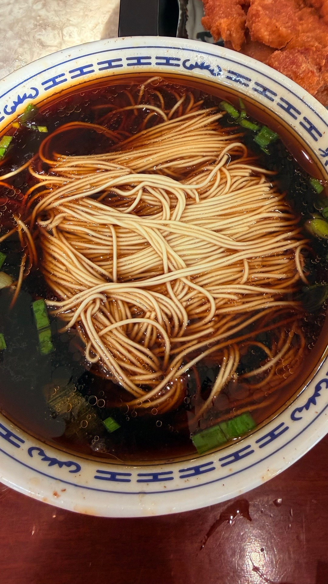 先来昆山吃完奥灶面。 