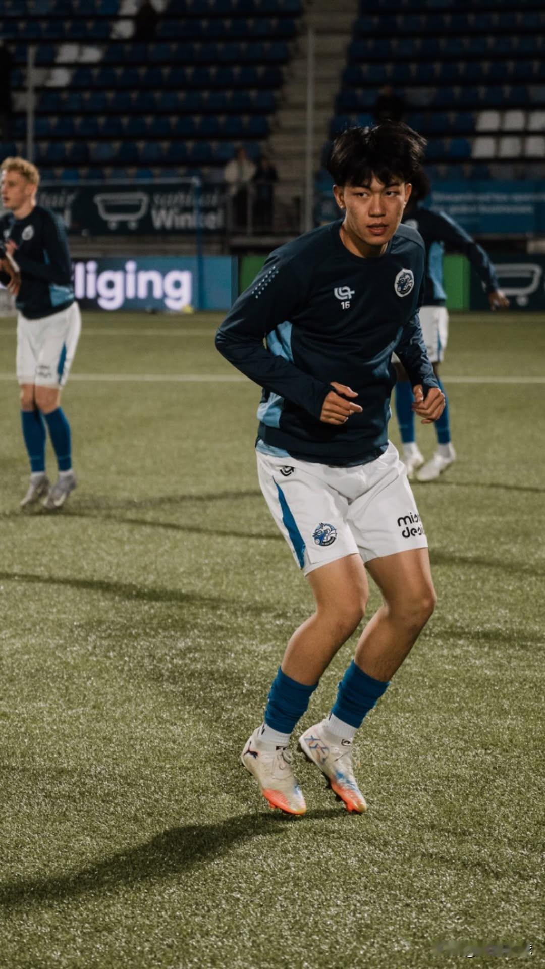 中国球员在欧洲踢上正式职业联赛的独苗王博豪终于大爆发，首发出战，帮助球队1：0战