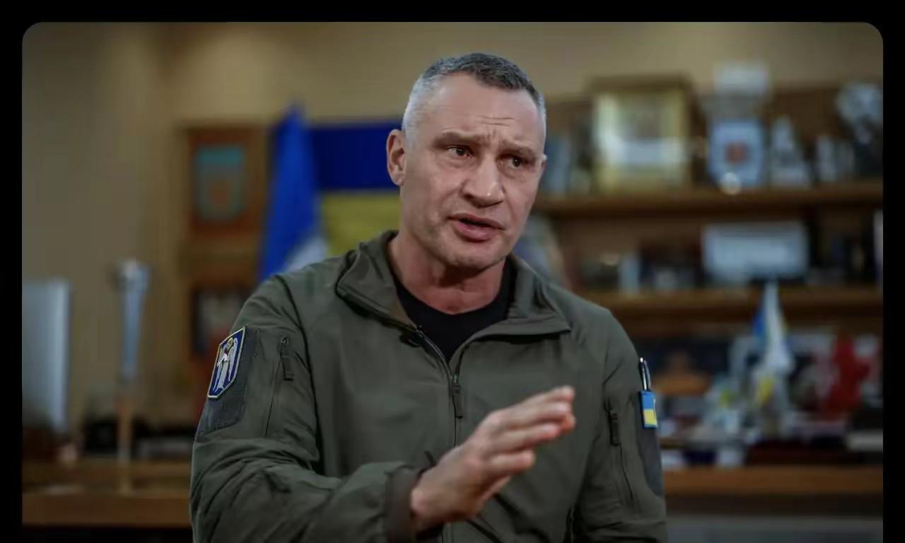 ​俄军又开始对乌克兰境内发出最疯狂地袭击，这时候他们用无人机和导弹袭击了基辅和第