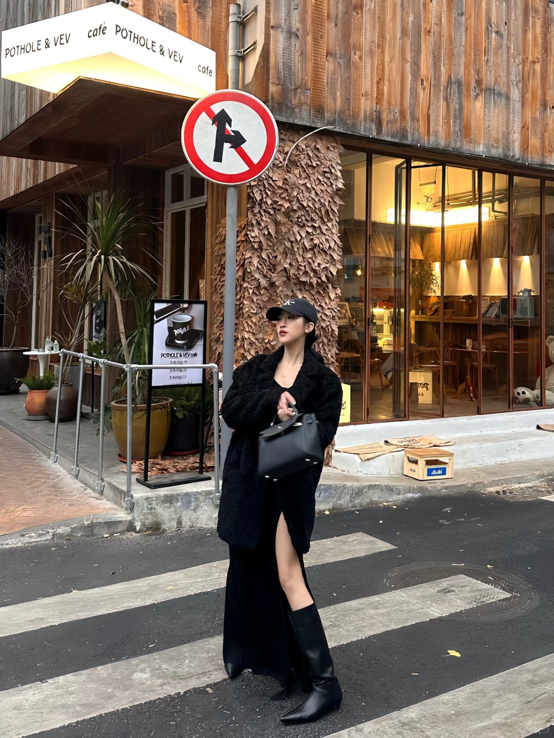 是有点冷，但你看得开心就行👌