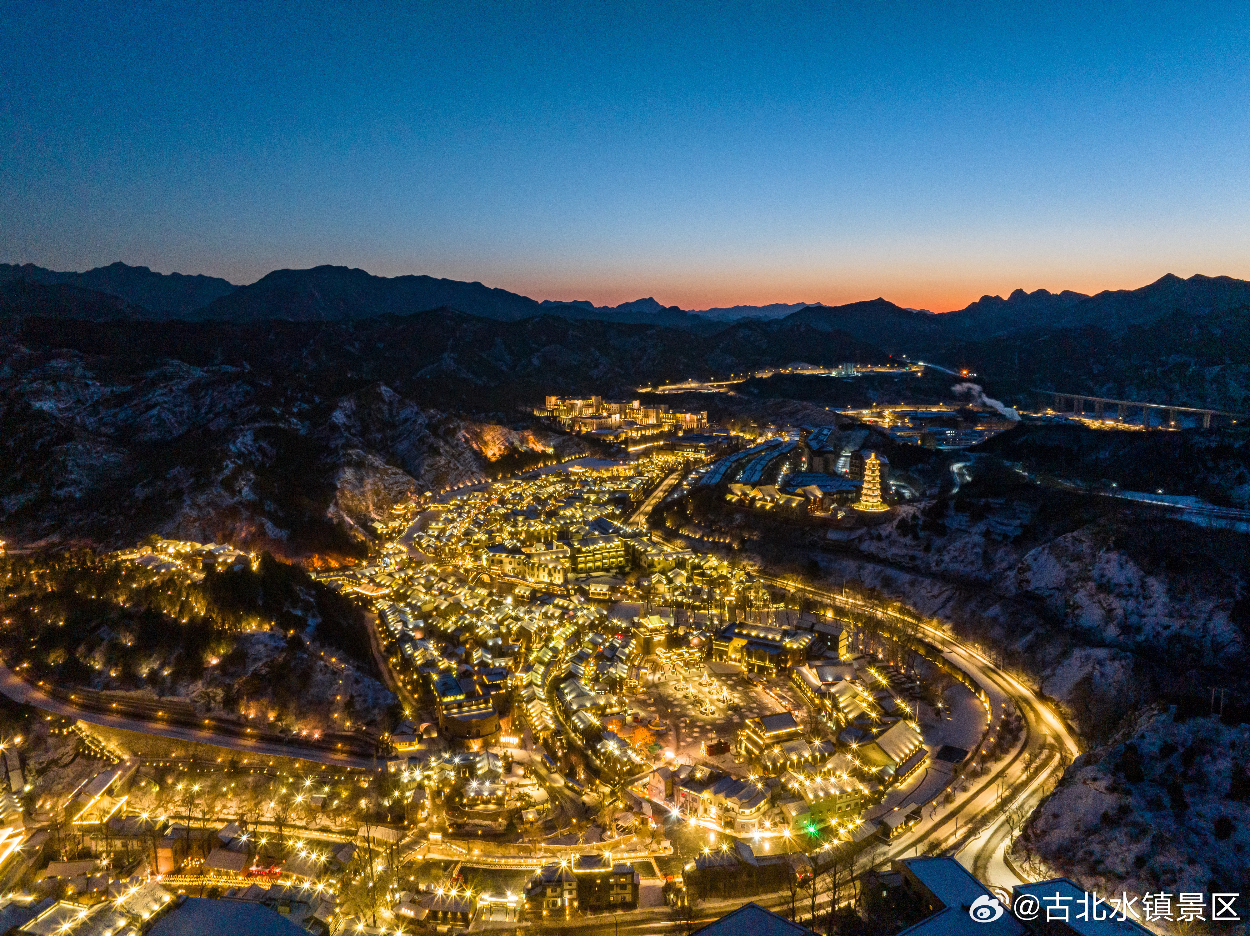 风声安静下来，星光落在屋檐上愿你收住白天的忙碌，把心交给夜晚的柔软晚安，宝子们～