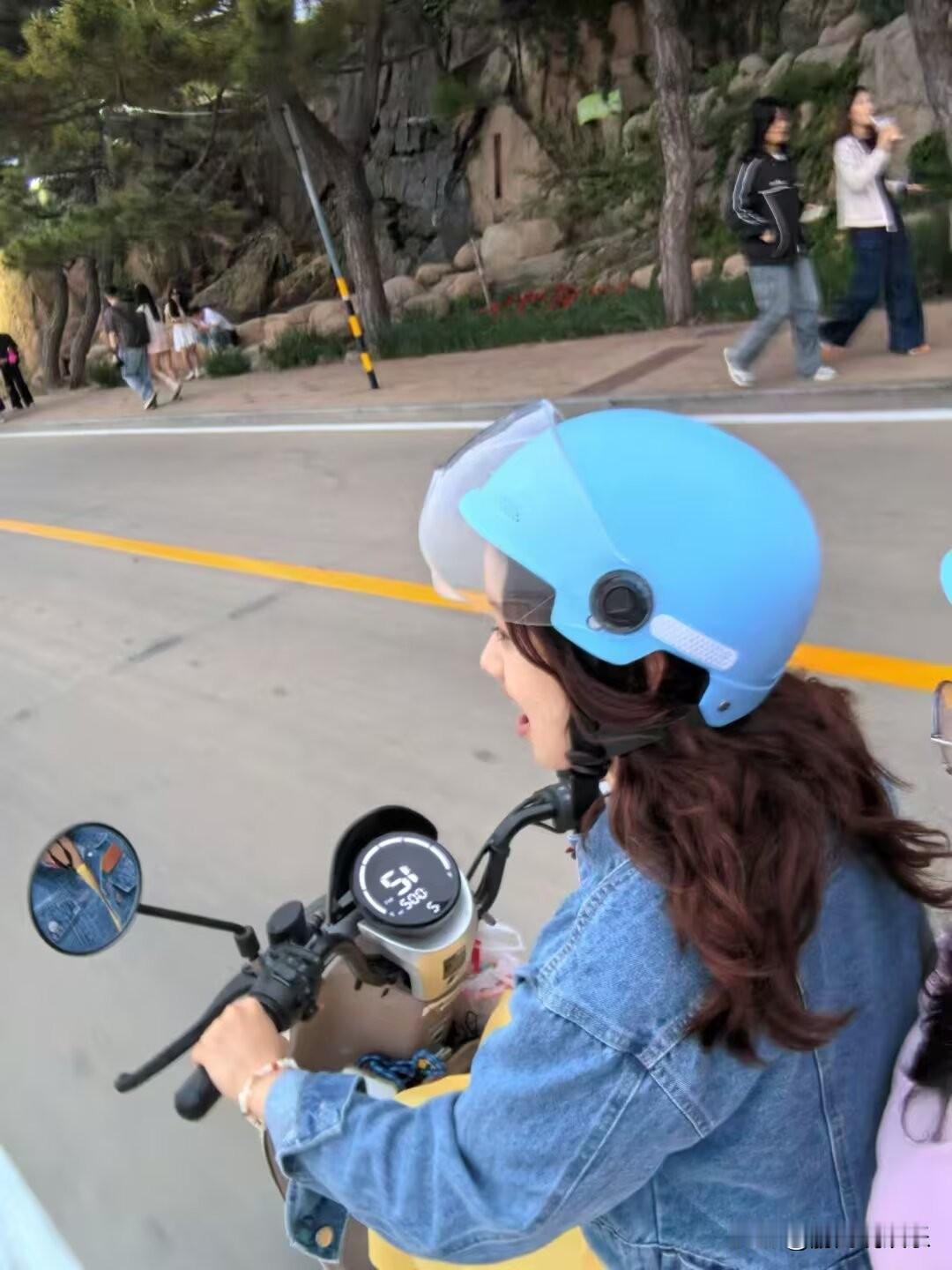 应该是晚餐吧！都说早吃饱，午吃好，晚吃少！这样对身体健康有好处！