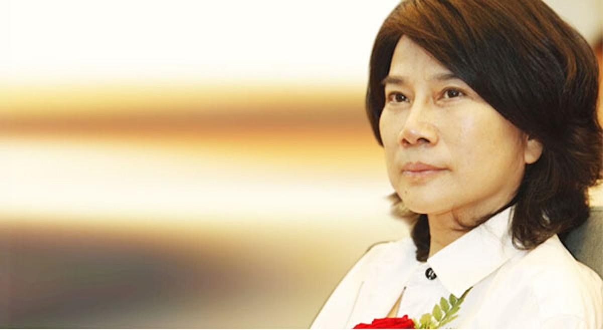 一次，俞敏洪问董明珠：“为什么你丈夫去世将近30年你都没有再婚？”董明珠也不藏着