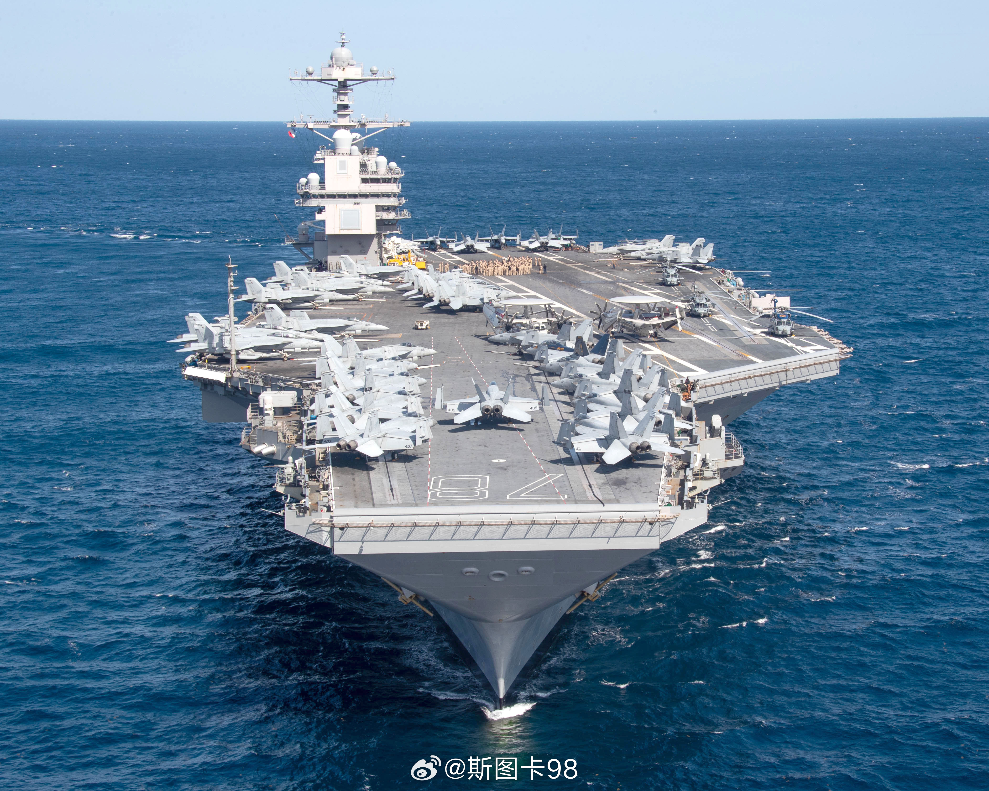 美国海军“福特”号航母在经历了厕所危机和火灾后，预计将停航至少 14 个月，但很