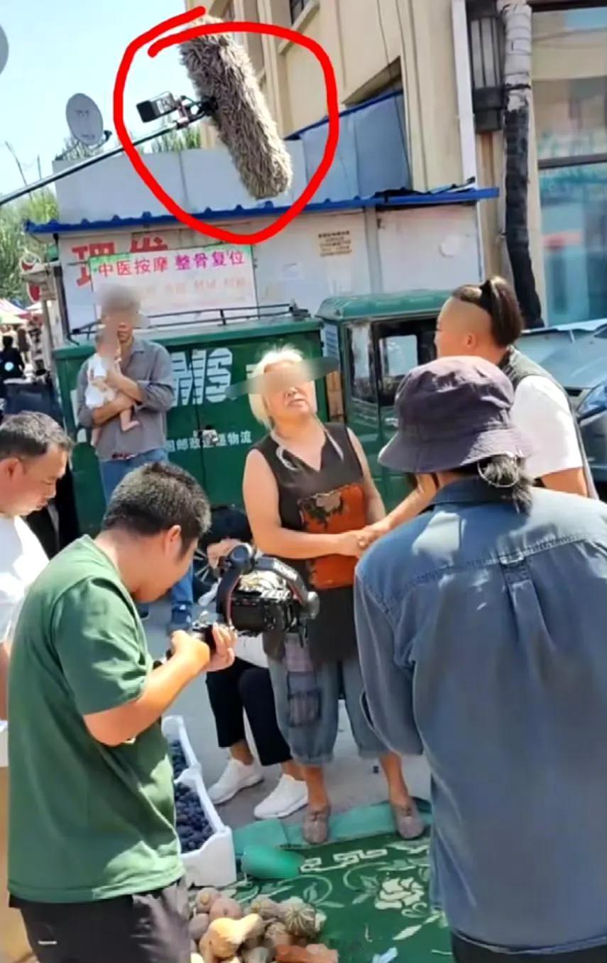 东北雨姐平凡生活一点都不平凡，设备专业级!
其实吧，网红都是有剧本，有人设的。哪