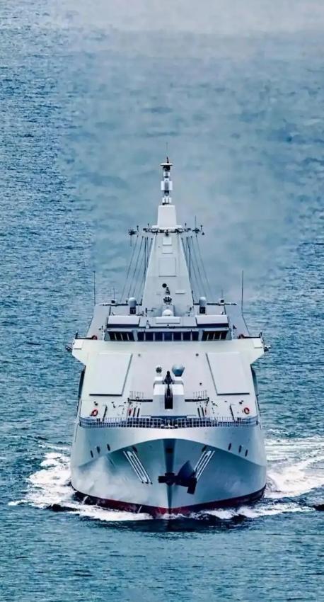 很多人还没意识到，055只是一个2014年定型的成熟产品，技术上的跨越还没有05