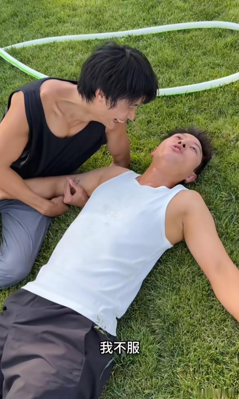 花小龙也没放过贾乃亮贾乃亮花小龙这期强度太高了 全程都能够咬牙坚持，其实我觉得这