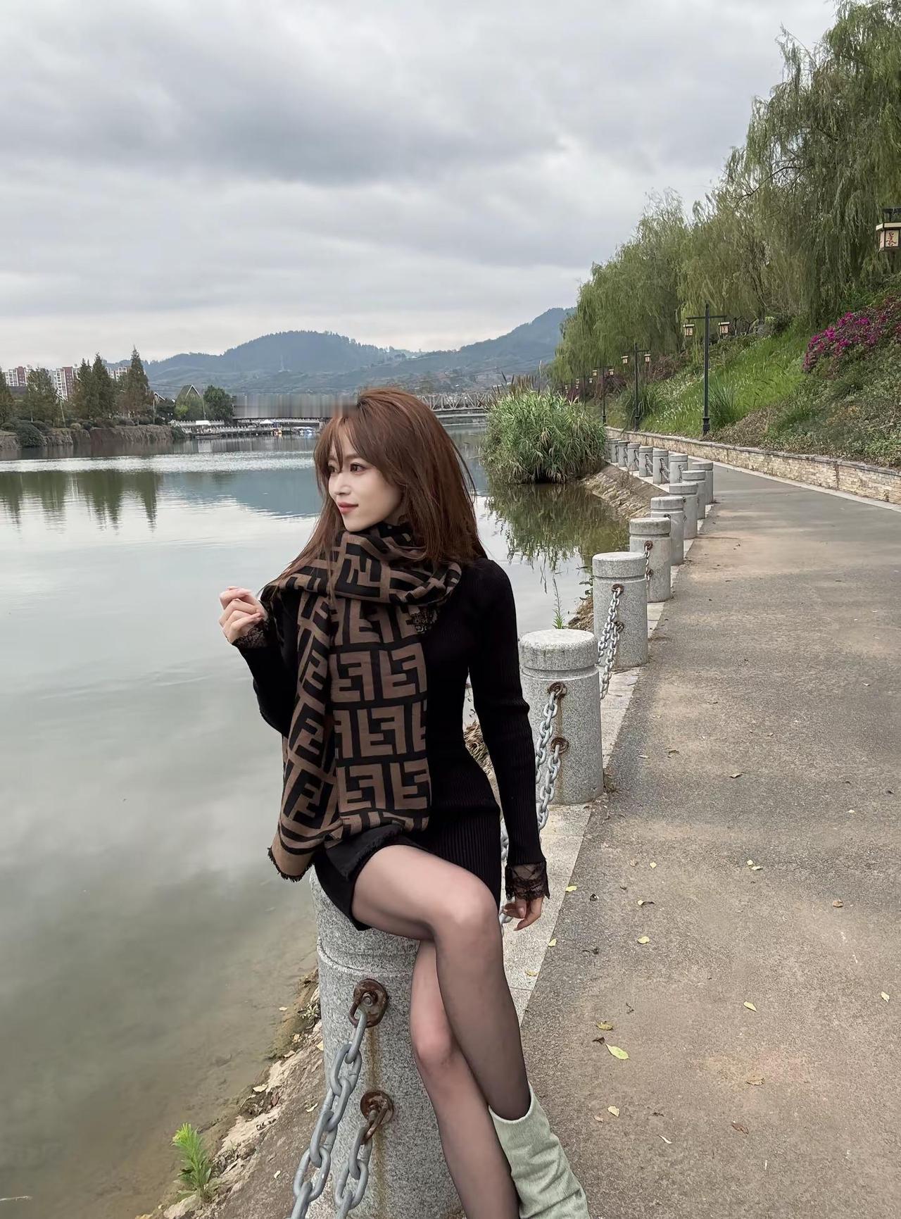 我愿意找一个穷的男人过日子，我不怕你穷，不怕吃苦，只要你对我一心一意。御姐 御姐