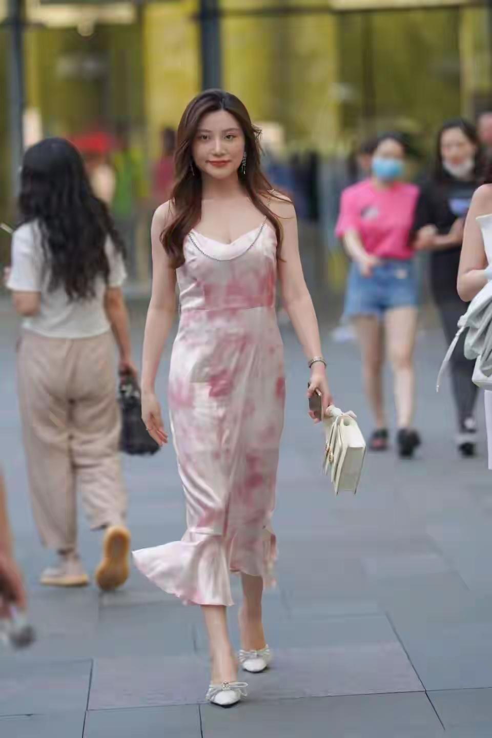 清爽雅致的打扮