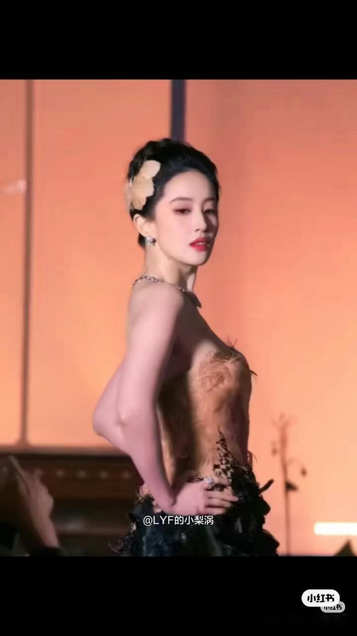 女艺人话题榜刘亦菲断层啊刘亦菲又怎么了？[疑问][doge] ​​​