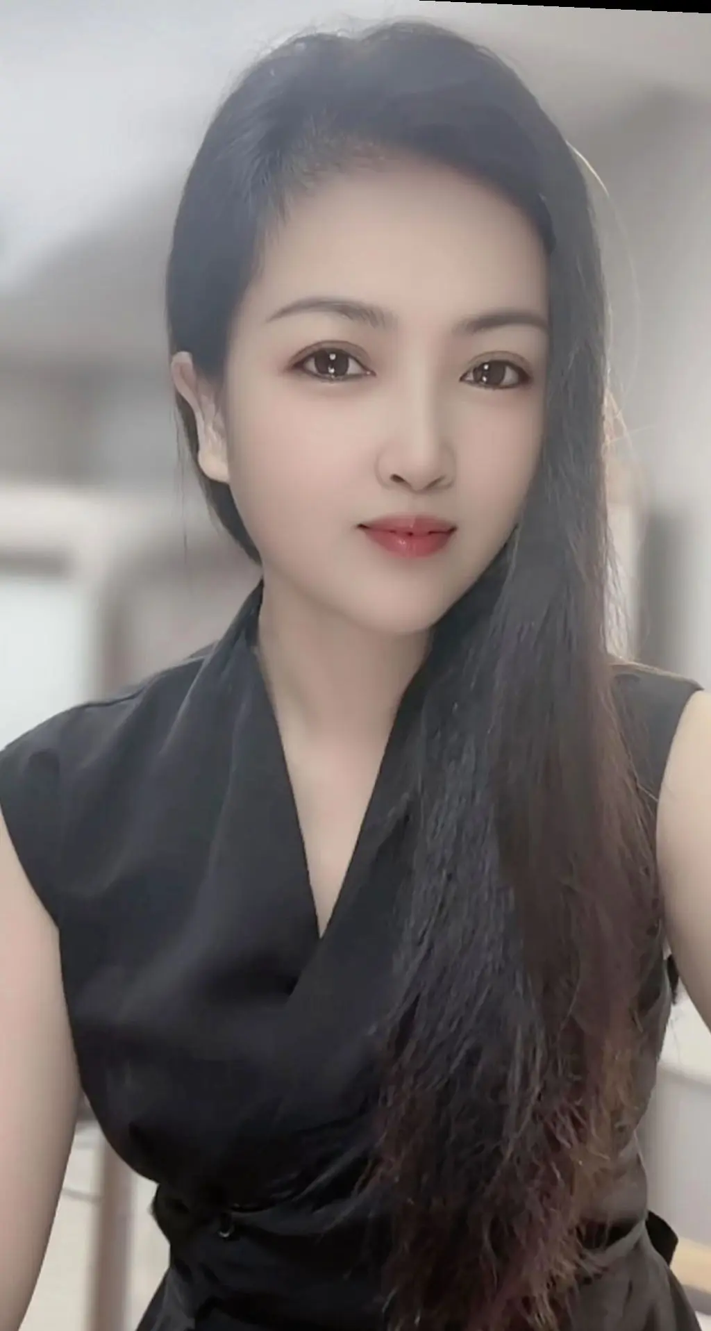 AI黑裙佳人  余生好好爱自已