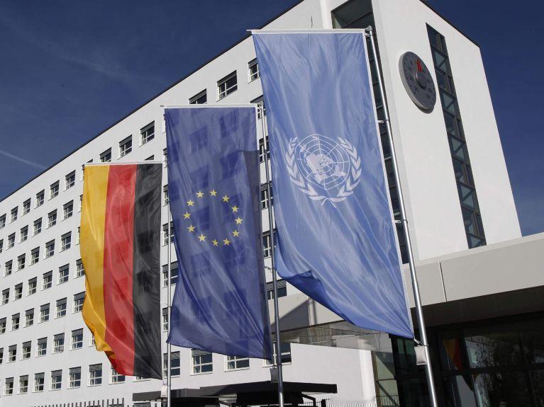 杀人诛心，让德国前外长宣布德国落选非常任理事国。

德国为这场选举准备了不止两年