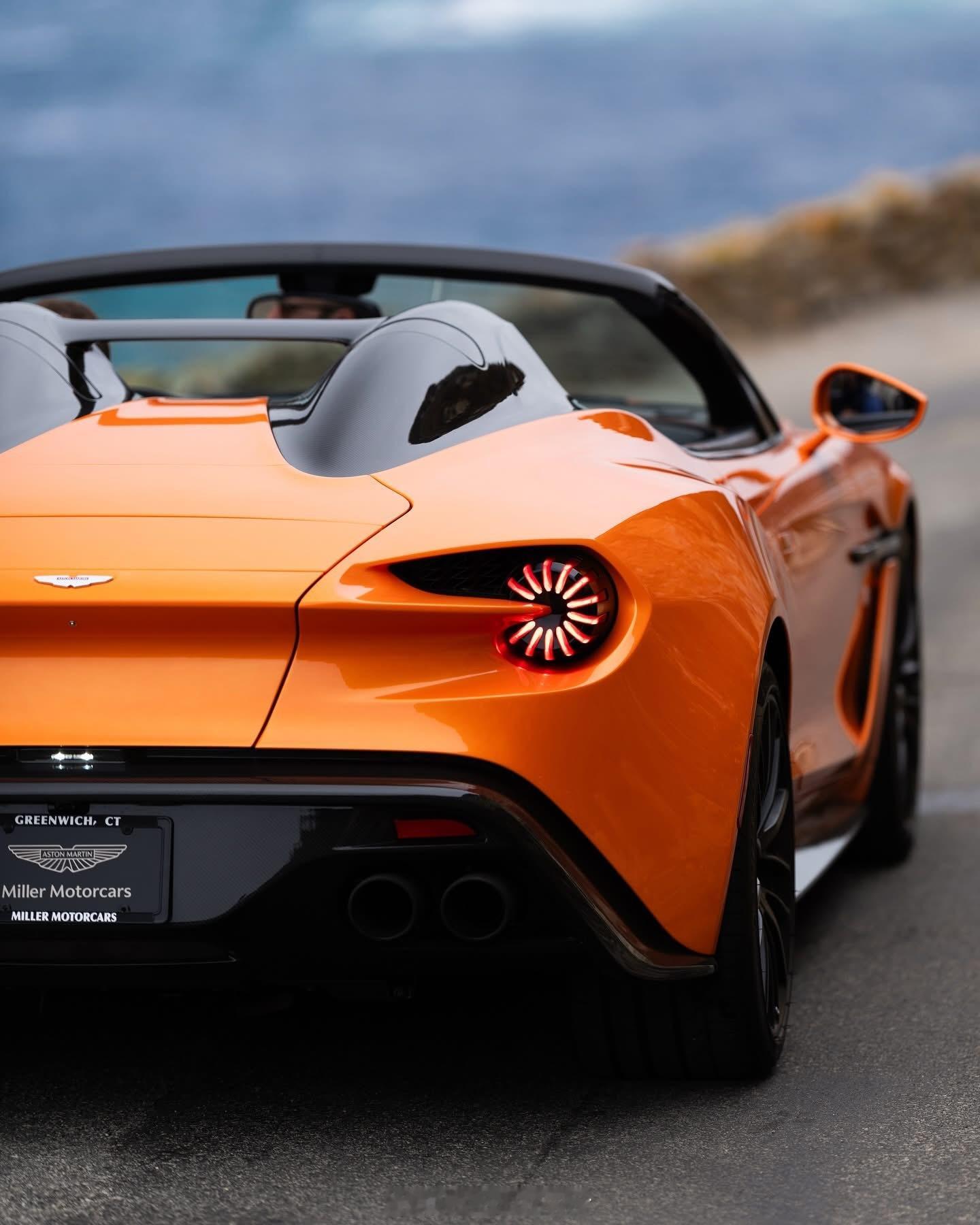 🧡🧡🧡超稀有超昂贵全球限量28枚🧡🧡🧡Aston Martin Va