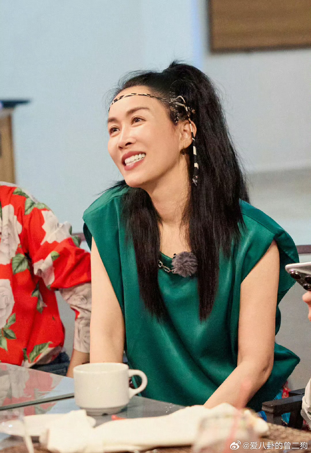 事发时那英正在伦敦陪伴女儿留学我真的裂开了😱 那姐在综艺里还疯狂秀恩爱，说荒岛