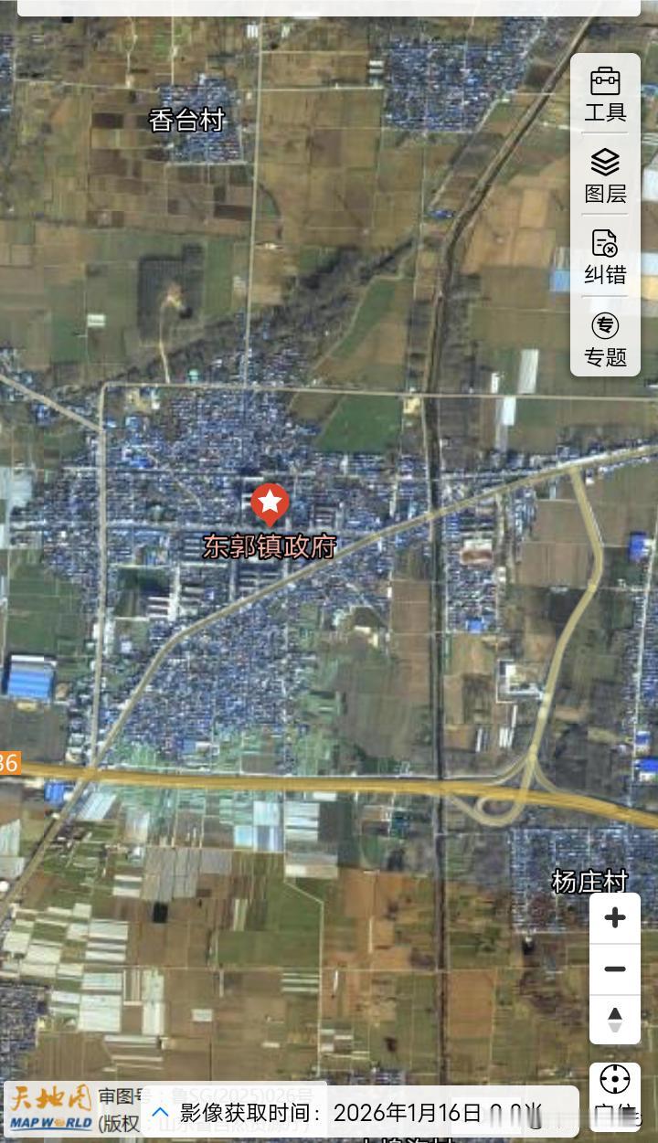 滕州市东郭村（东郭镇驻地）由 东郭前村、东郭中村、东郭后村 三个行政村组成 。