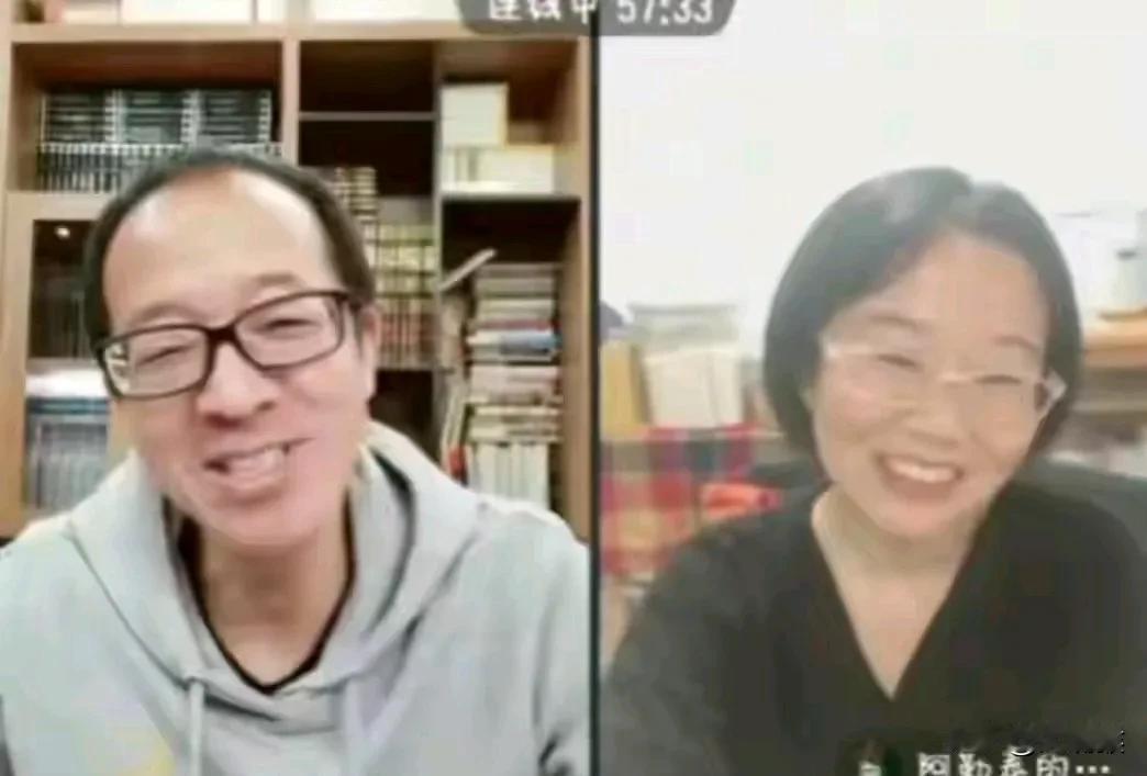 李娟老师也是见识了zmn的可怕了吧，

在直播间都不敢说话，

就怕说出话被网爆