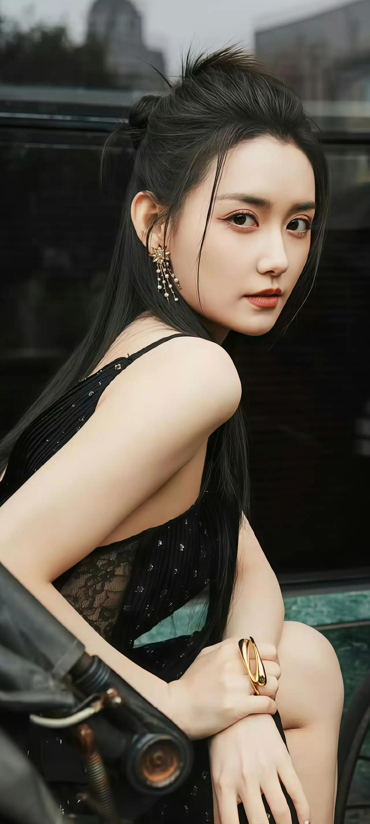 黑发红唇，优雅迷人，复古风穿搭