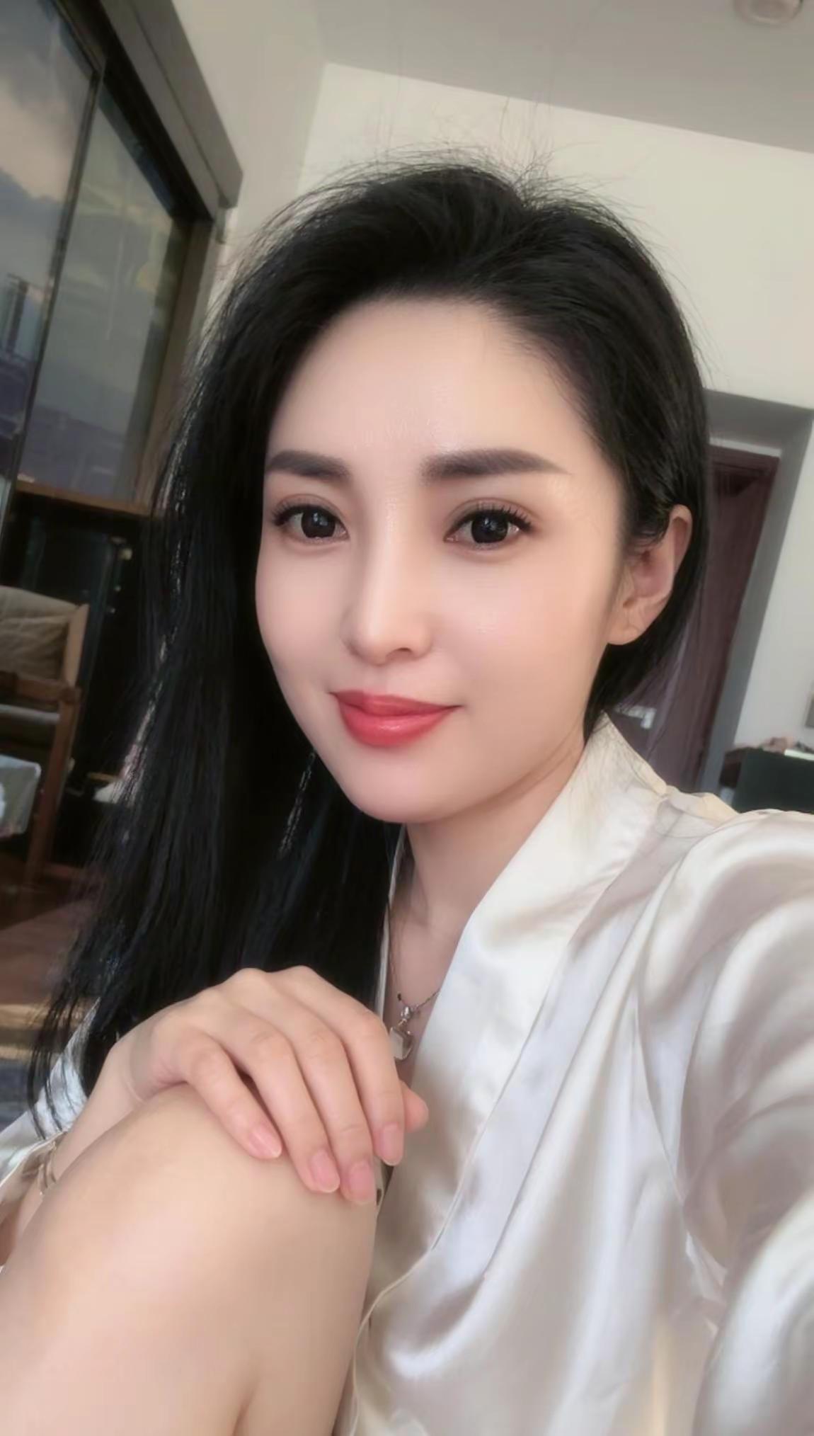 你只有一条命，我也一样，有今生无来世。所以我们在这一世要尽可能地对身边的人好，把