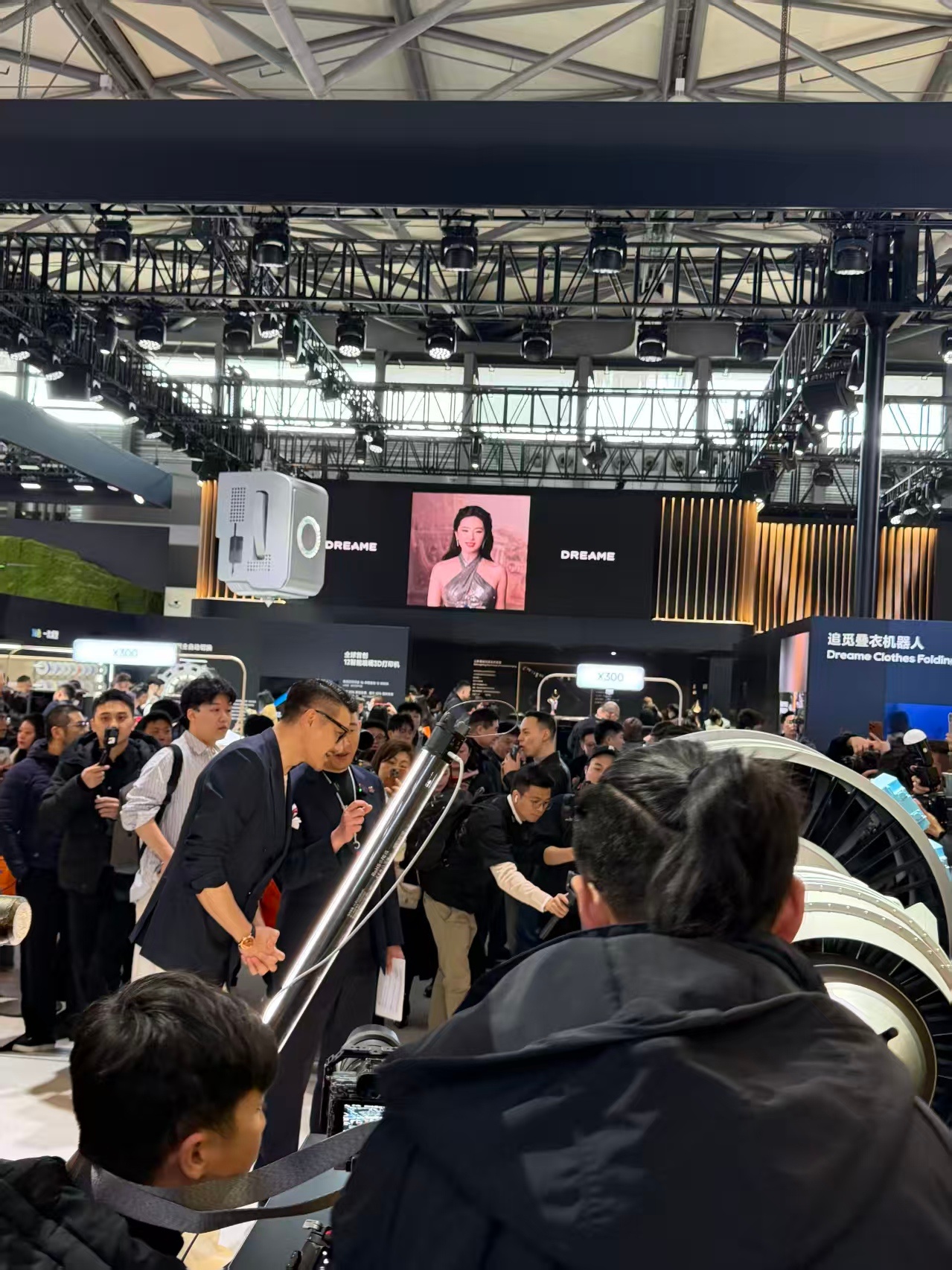 上海AWE梦想航空首秀技术升维是梦想航空的核心逻辑，高速数字马达、智能算法、工业