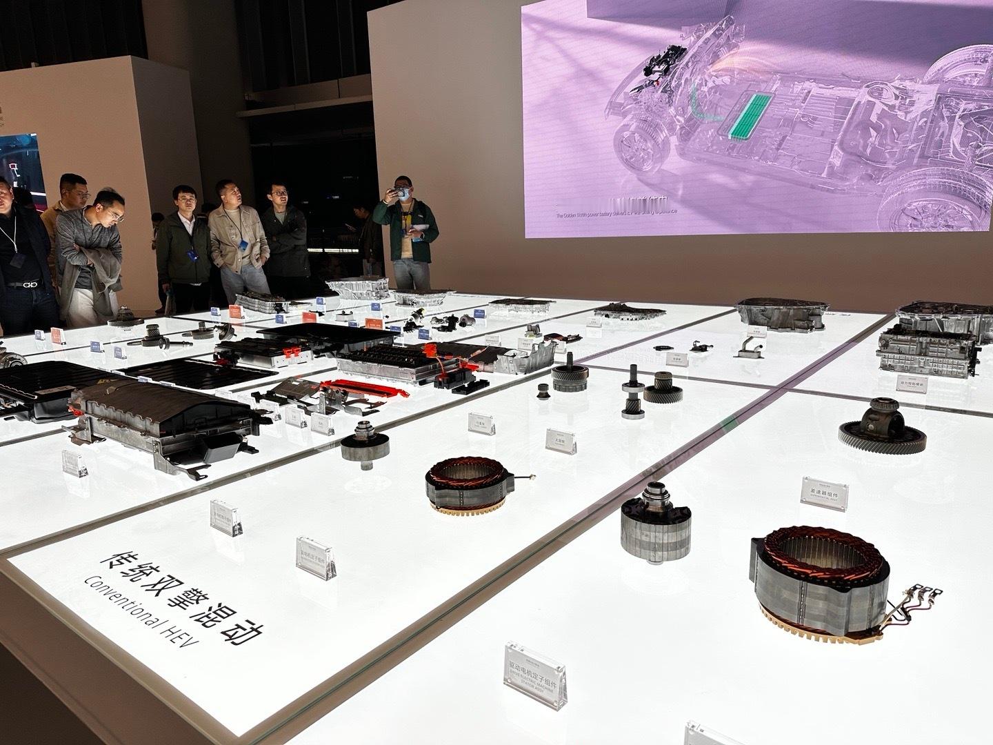 这次吉利硬核了吉利i-hev智擎混动