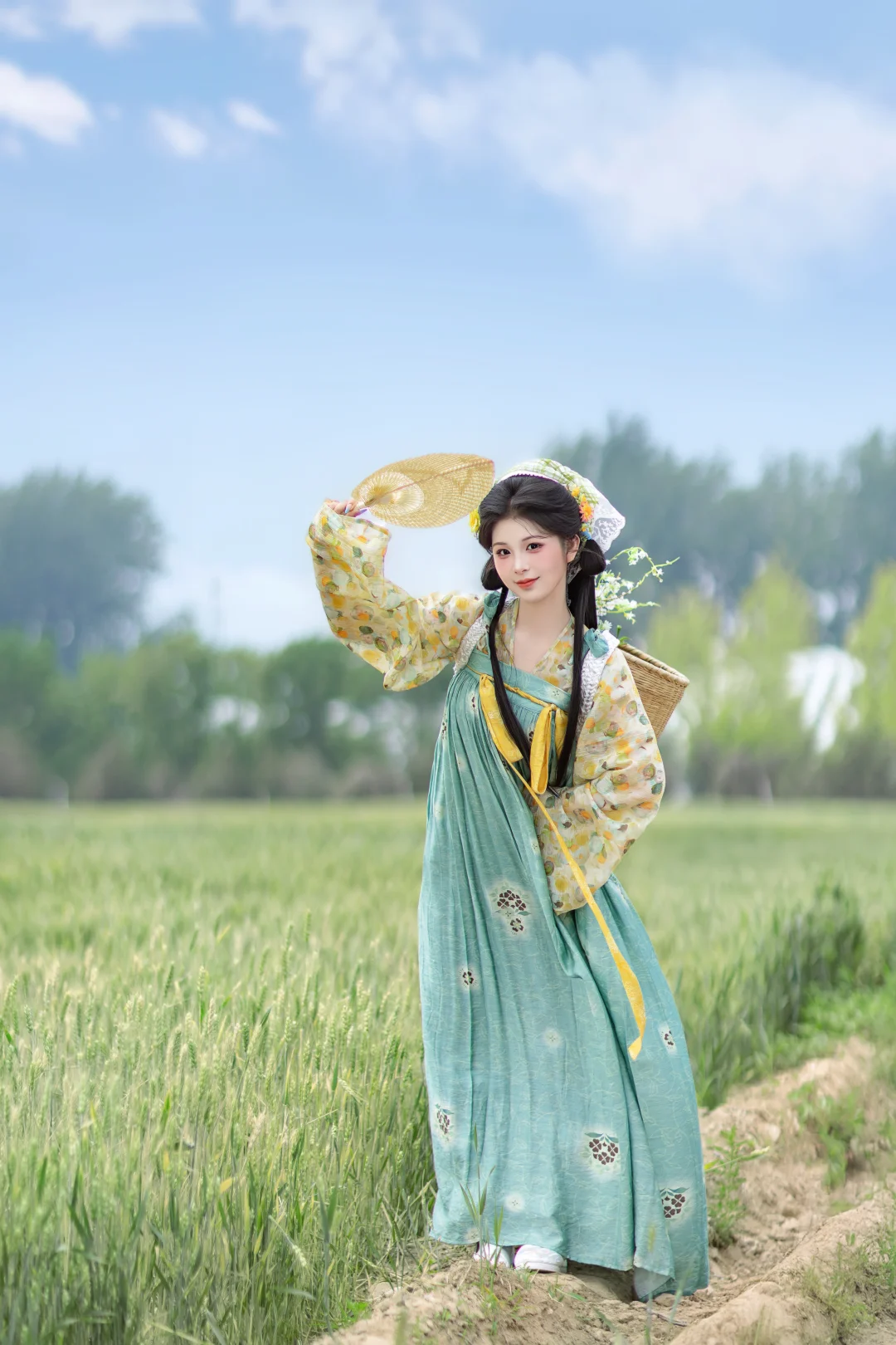 风吹过故乡 绿叶黄花🍃