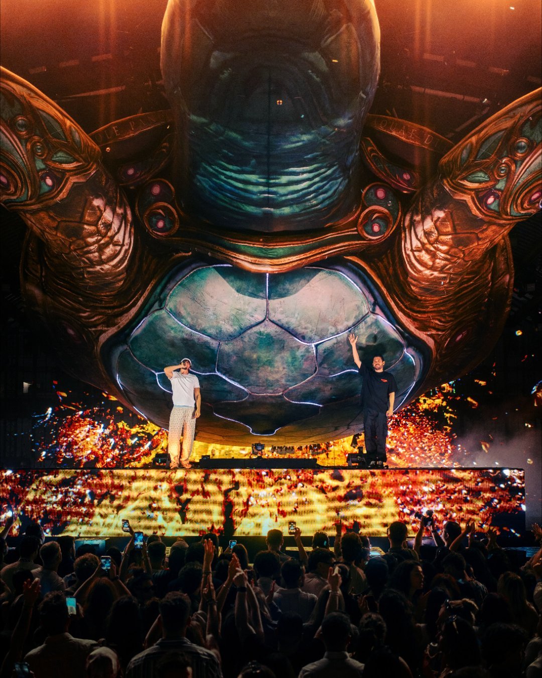 dimitrivegaslikemike 百大DJ百大DJ投票又开始了，如果五个