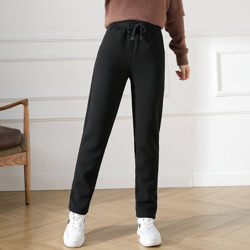 #大妈的精选#  冬天的穿搭难题，除了保暖就是显瘦，往往鱼和熊掌不可兼得。不过最