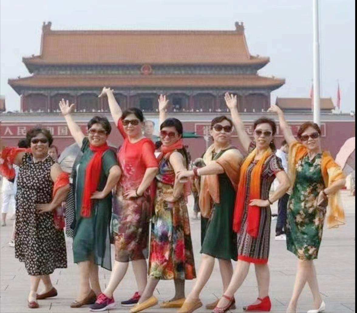 等你老了，是那种大妈？

看以下这几张图区别还是很大的，不知道等你老了，会是那种