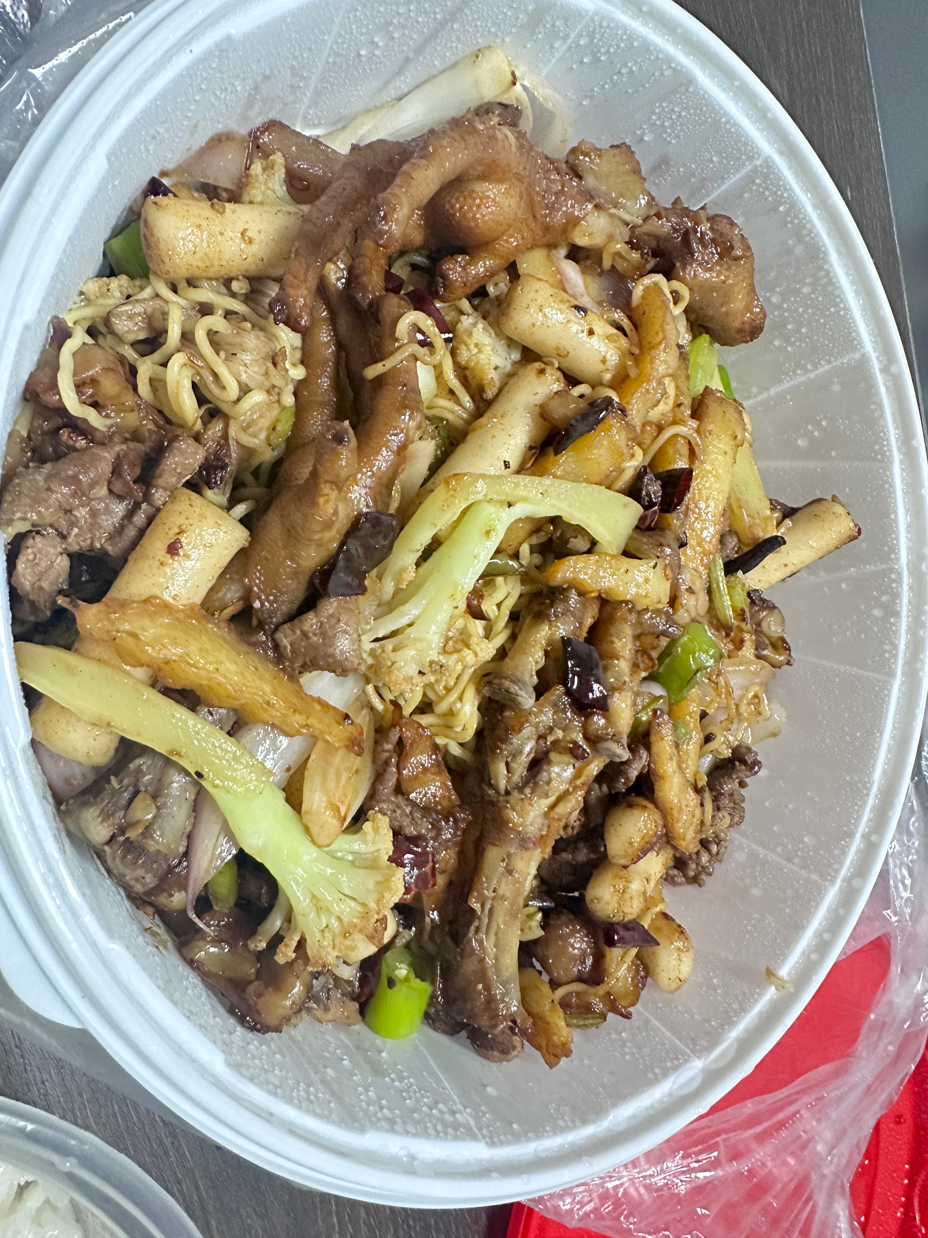 干锅鸡爪➕牛肉，炒的干干的好吃😋 