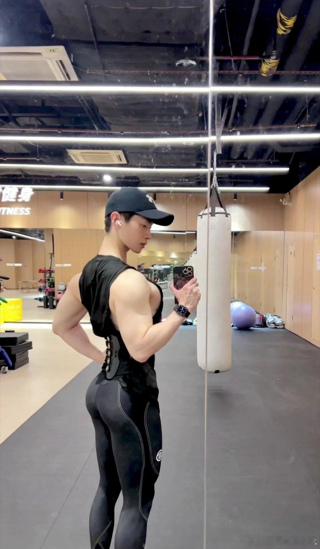 减肥必须要记住的4个时间点好身材需要练，需要饿，需要掌握时间点。 