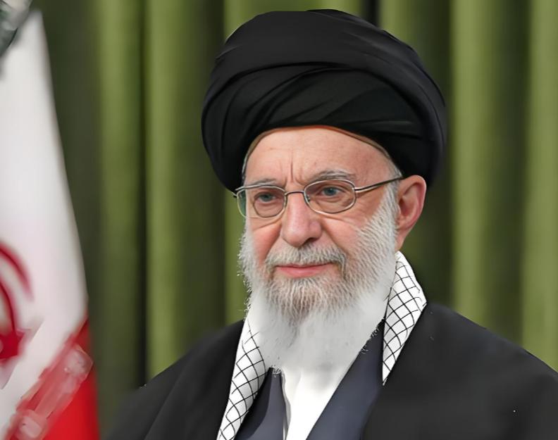 伊朗底气十足，我国卫星显示，阿联酋美军基地，停满了 F-15 战机，C-130 