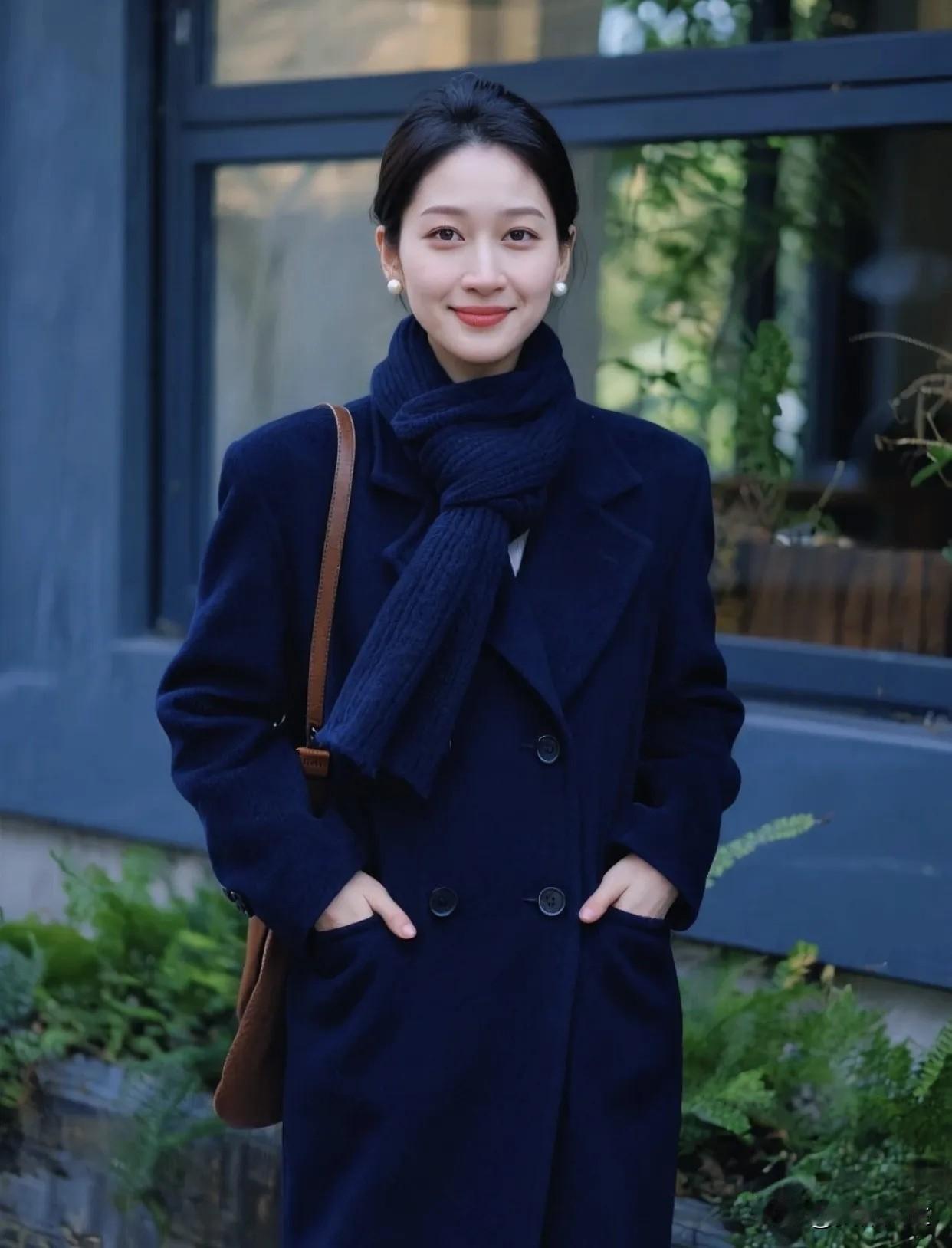 日为朝月为暮，而你是朝朝暮暮！
看遍人间聚散，我心如故！[/微笑]