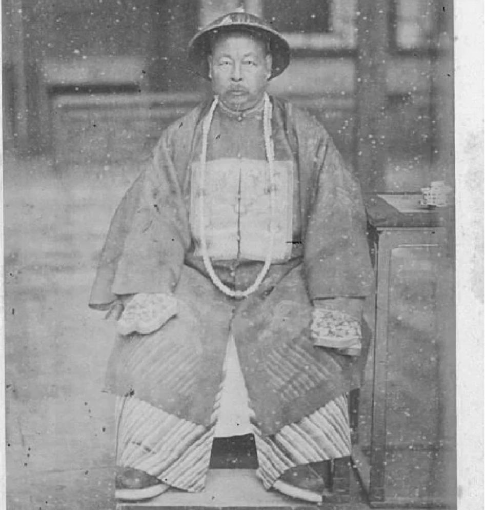 左宗棠当之无愧是中华民族的脊梁。
晚清山河飘摇，列强环伺，西北广袤国土面临空前危