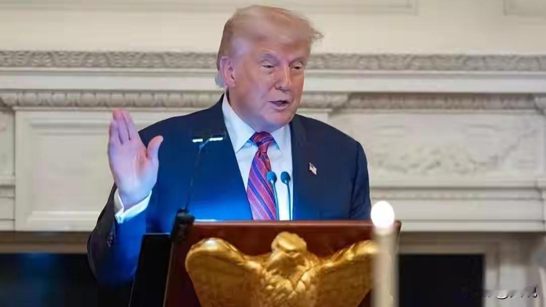 美国财长贝森特的一番表态，仿佛给紧绷的中美关系注入了一剂镇静剂。
他明确表示，美