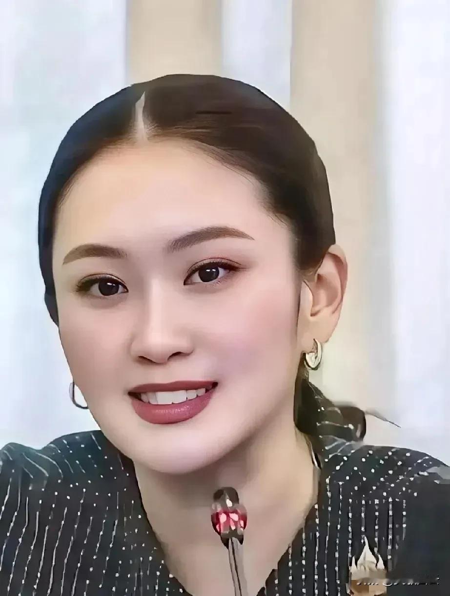就在刚刚
泰国最新消息
8月5日消息：深陷违宪风波的泰国总理佩通坦，已火速向宪法