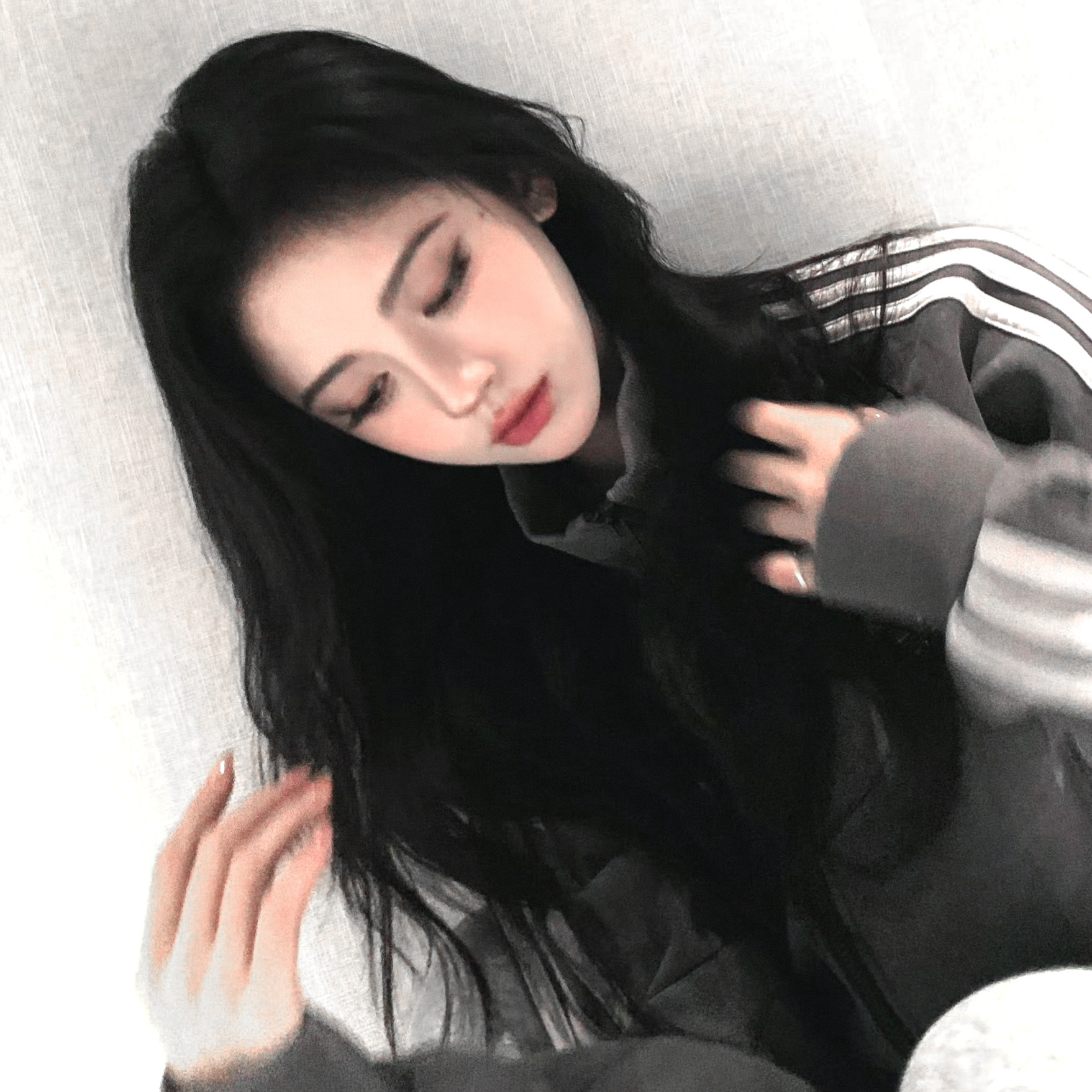 *你瞳孔的那抹黑影🖤🤍 ​​​